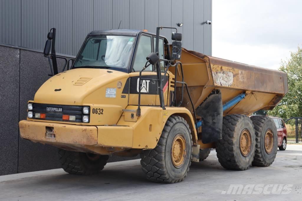 CAT 730 鉸接式起吊車
