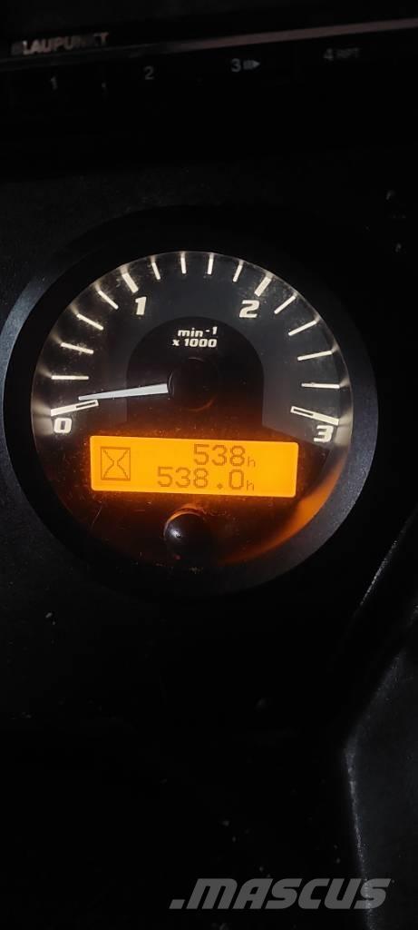 Prinoth Husky 鏟雪車