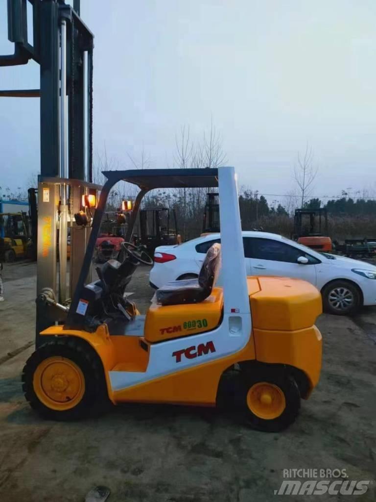 TCM FD30-1 柴油卡車
