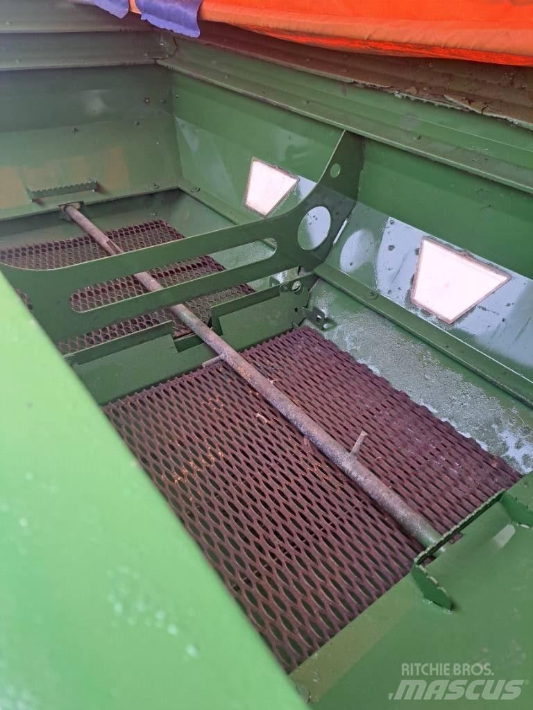 Amazone ZA-M 3000 礦物撒布機