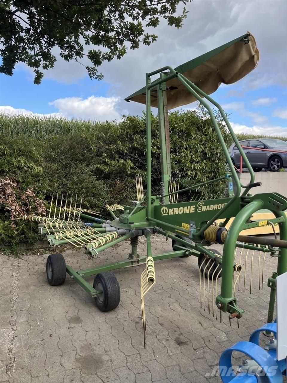 Krone SW 46 堆草機