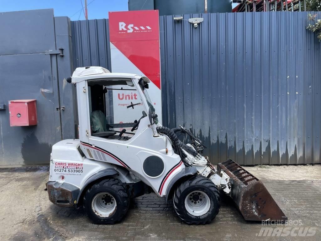 Avant 640 小型裝載機