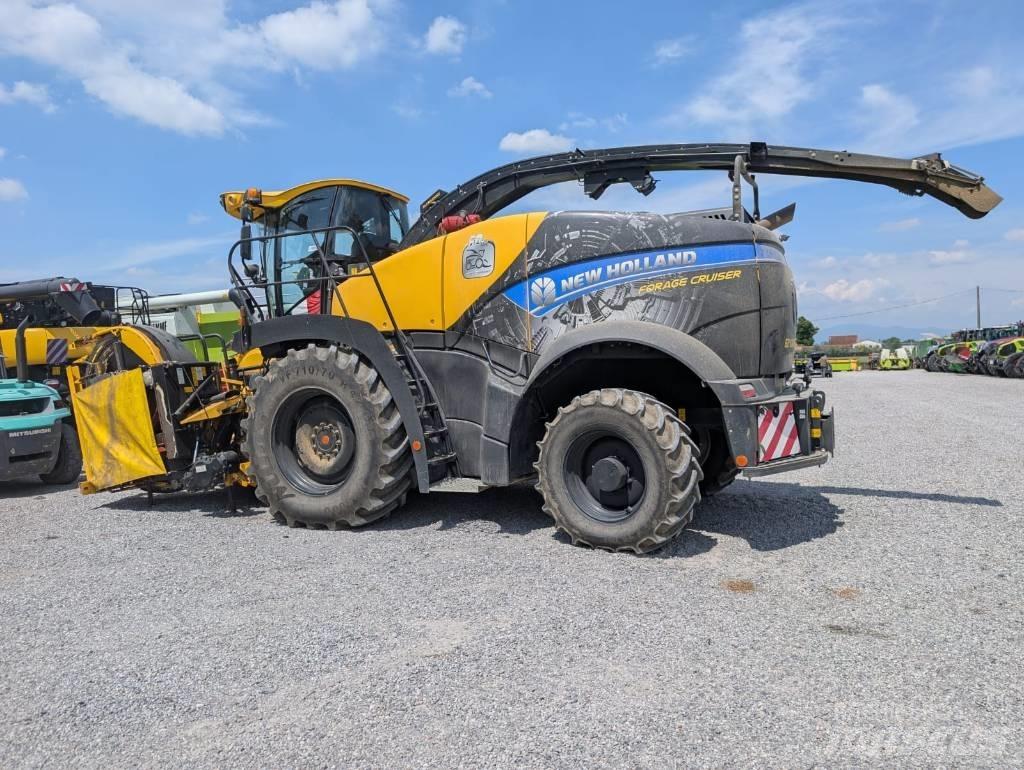 New Holland FR 650 自走式飼料採集機