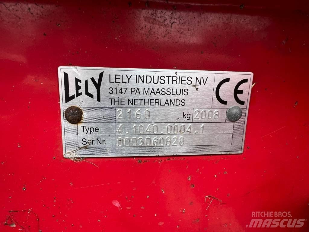 Lely Lotus 1325 耙與翻草機