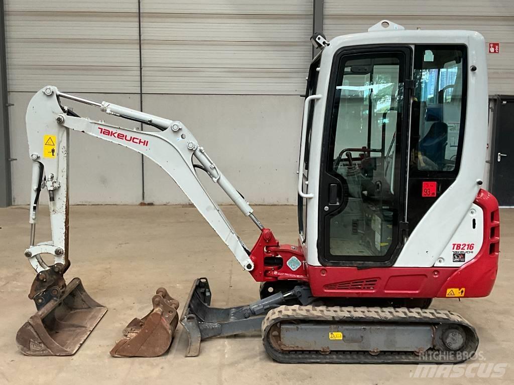 Takeuchi TB 216 小型挖土機/掘鑿機<7t(小型挖掘機)