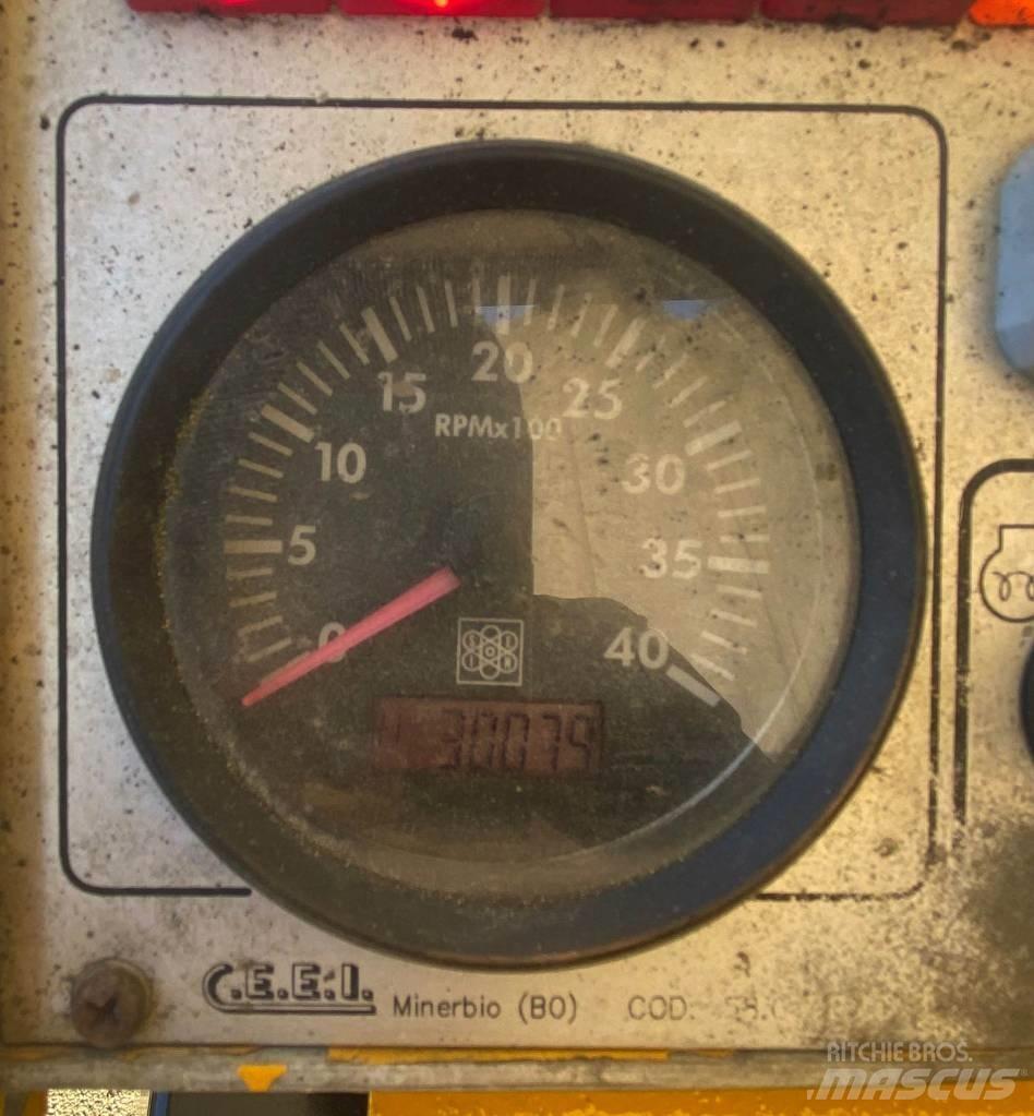 Orteco HD1000 振動打樁機