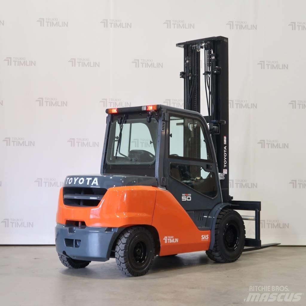 Toyota 40-8FD50N 柴油卡車