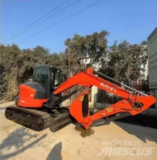 Kubota U 55-4 小型挖土機/掘鑿機<7t(小型挖掘機)
