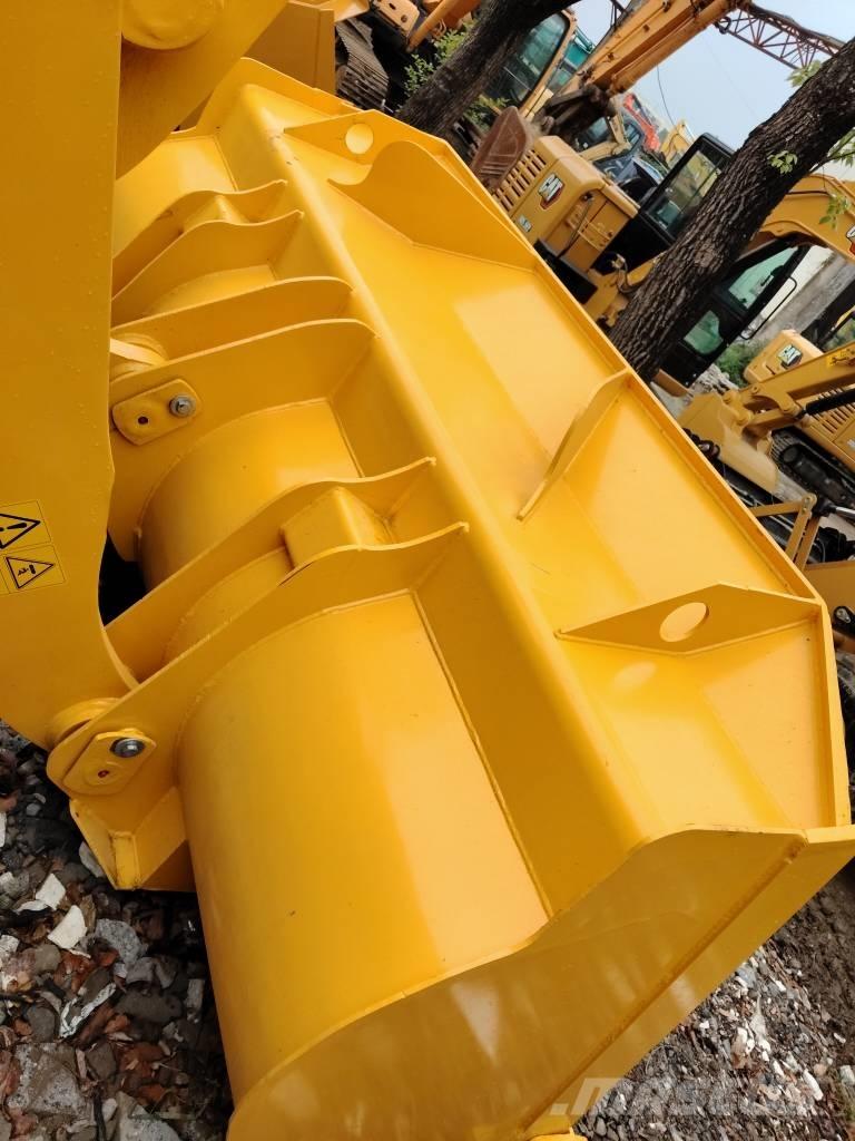 Komatsu WA 320-5 輪胎式裝載機