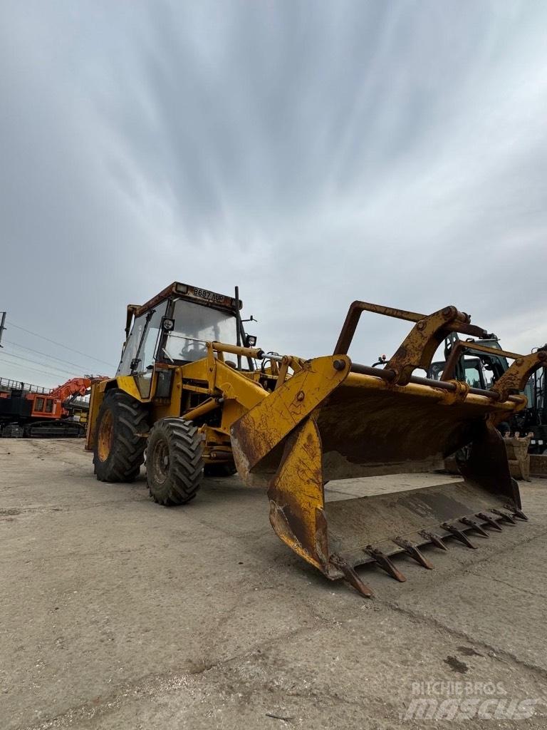 JCB 3 CX 反鏟裝載機