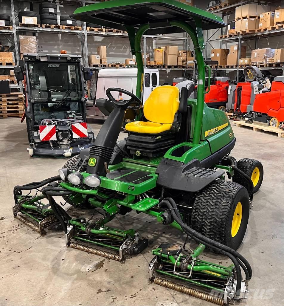 John Deere 7500A Fairway mowers
