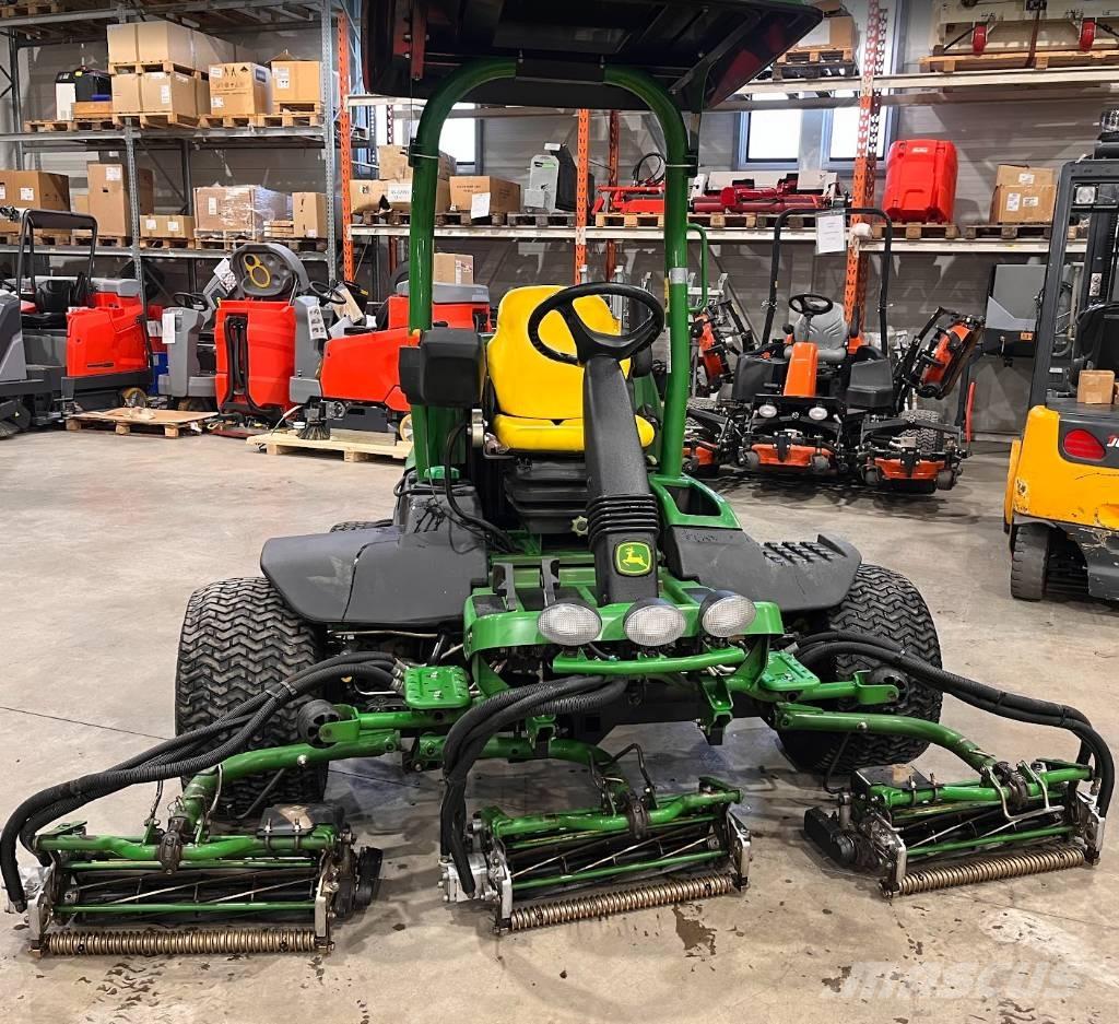 John Deere 7500A Fairway mowers