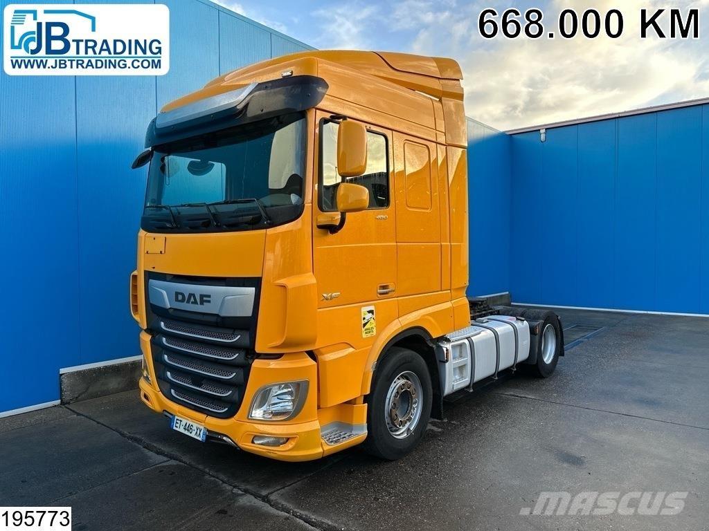 DAF XF 480 EURO 6 曳引機組件