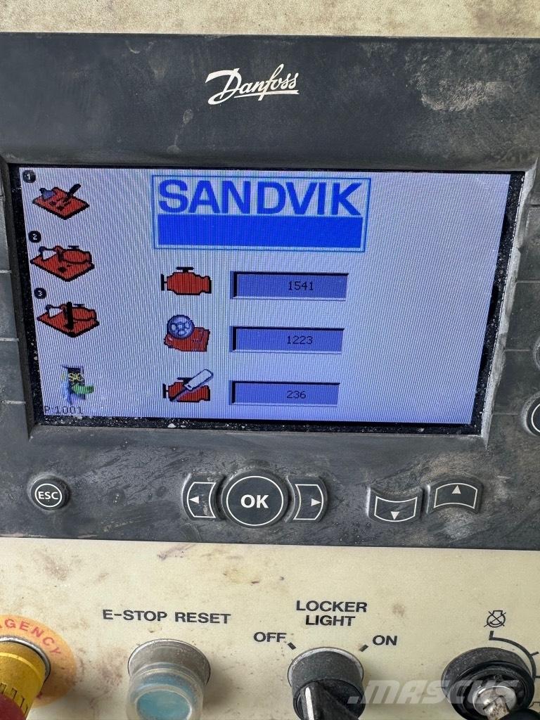 Sandvik QJ 241 移動式壓碎機