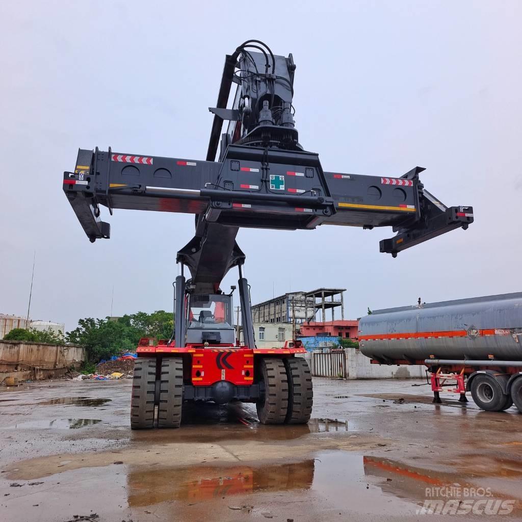 Kalmar DRF 450-60 S6 前伸型堆積機