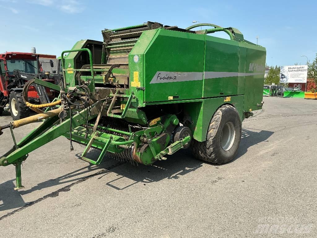 McHale Fusion 2 圓型牧草打包機