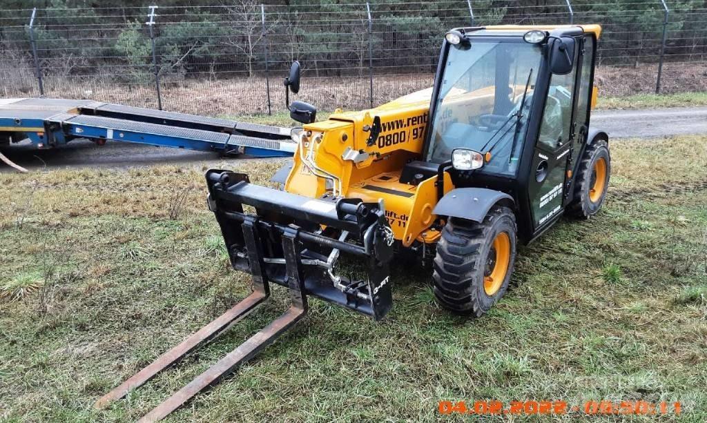JCB 525-60 伸縮臂操作車