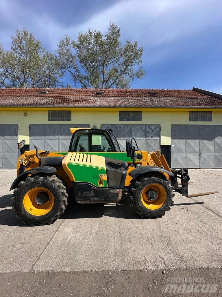 JCB 531-70 伸縮臂操作車