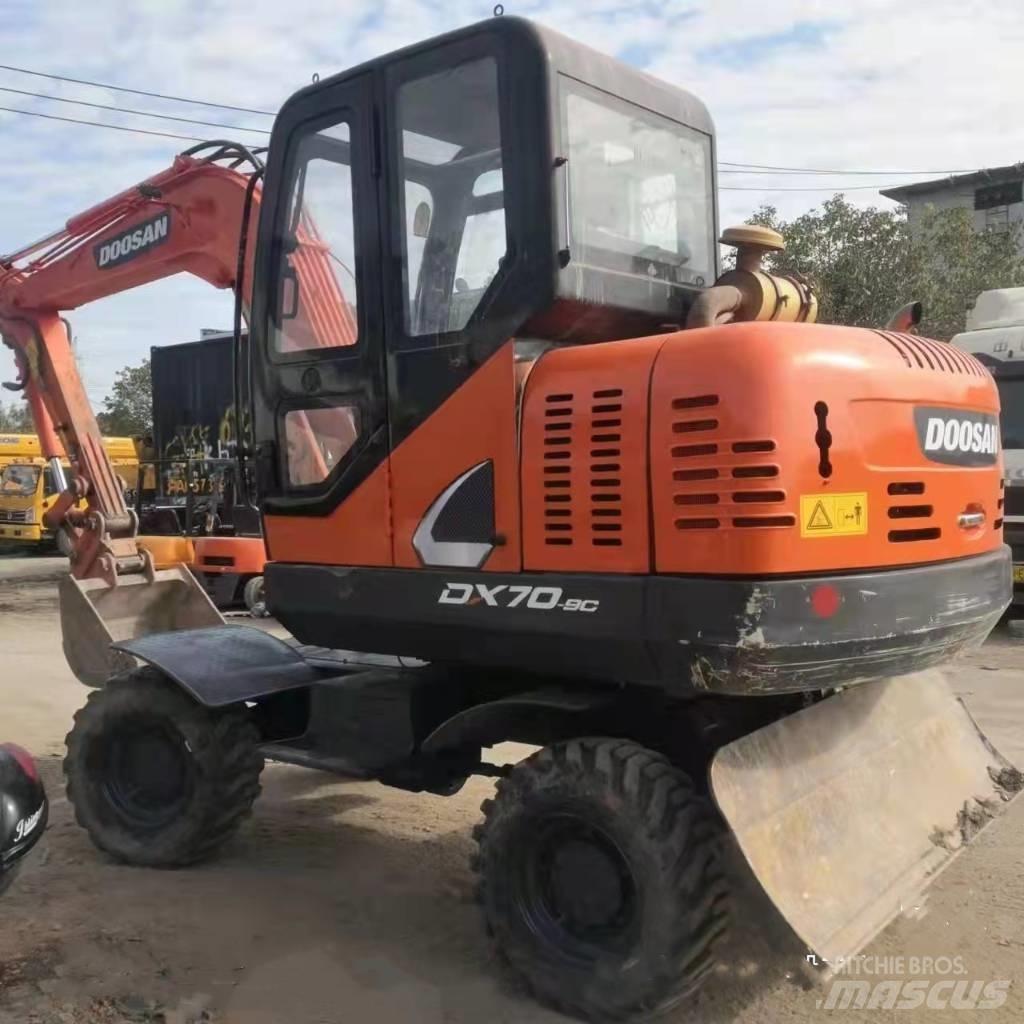 Doosan DX70W-9C 旋轉式挖土機/掘鑿機/挖掘機