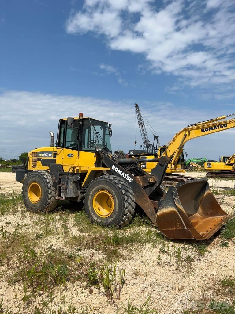 Komatsu WA 250 PZ-6 輪胎式裝載機