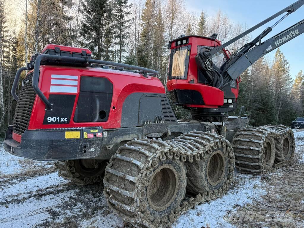 Komatsu 901 XC 收穫機