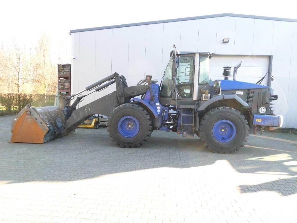 Hitachi ZW 180 輪胎式裝載機