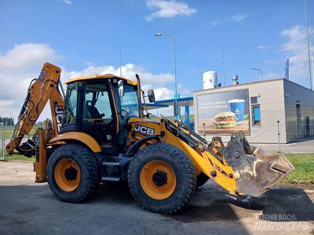 JCB 4 CX Pro 反鏟裝載機