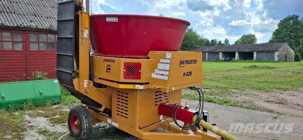 Haybuster H-835 草捆撕碎機、切割機、拆袋機