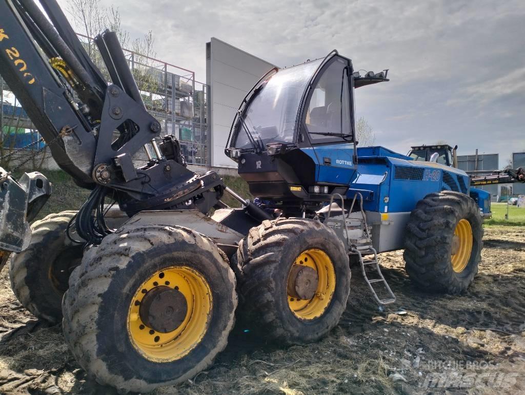 Rottne H20 收穫機