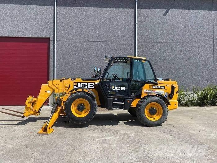 JCB 540-180 伸縮臂操作車