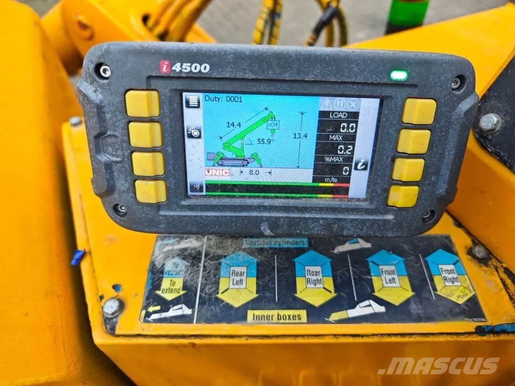 Unic URA 376 C 小型起重機