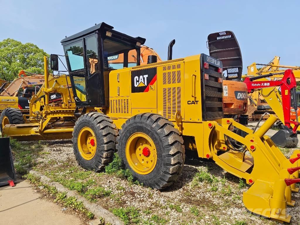 CAT 120 H 平土機