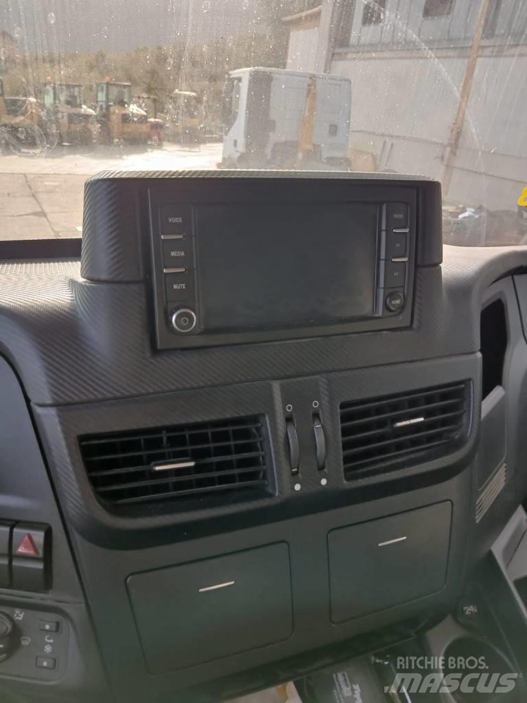 Iveco STRALIS 320S46 平板 / 絞盤 卡車