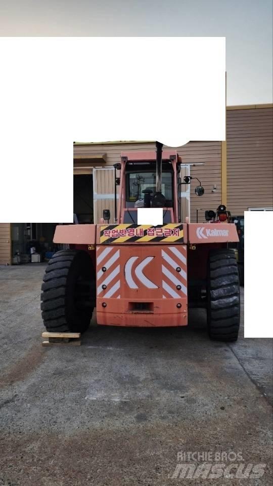 Kalmar DCD 320-12 柴油卡車