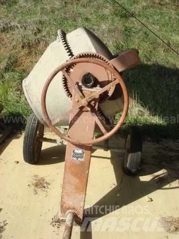 Müller SIZE C7 混凝土/砂漿拌合機
