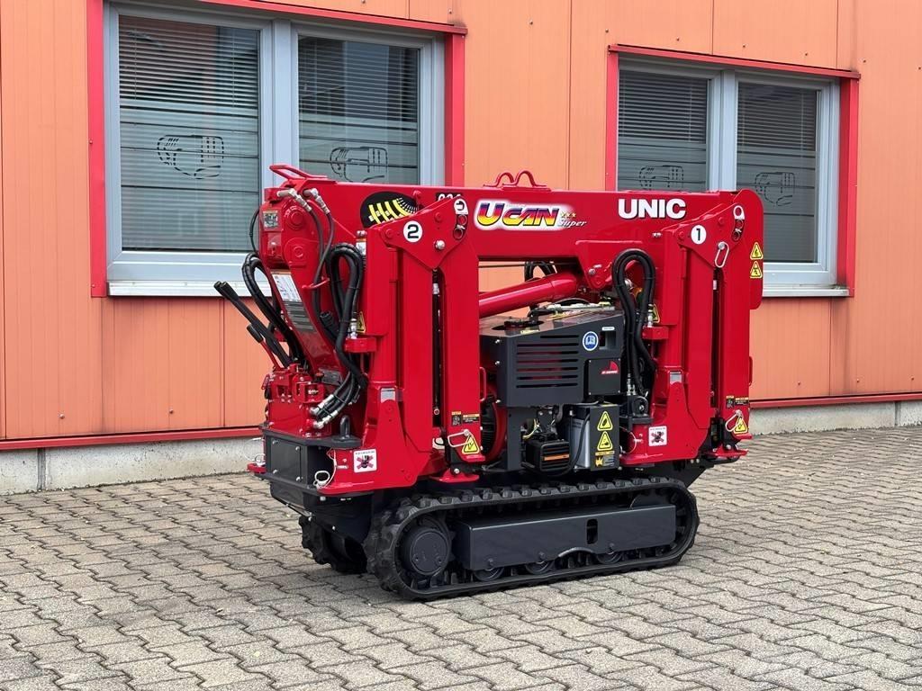 Unic URW-094 小型起重機