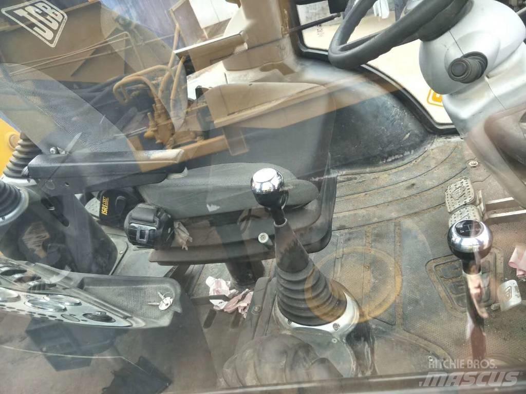 JCB 3CX 反鏟裝載機