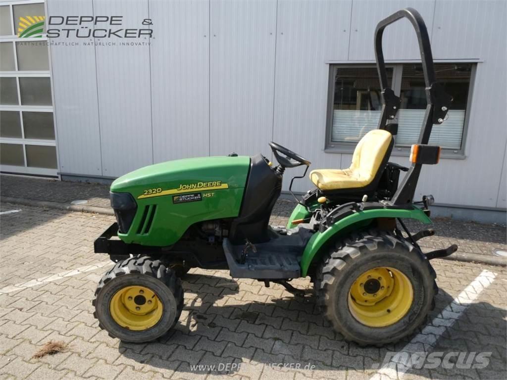 John Deere 2320 小型曳引機