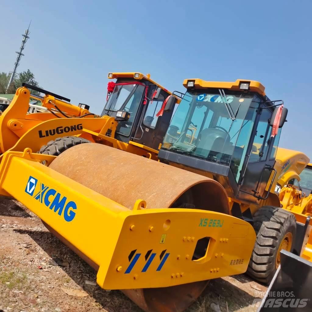 XCMG XS263J 單輪滾壓機