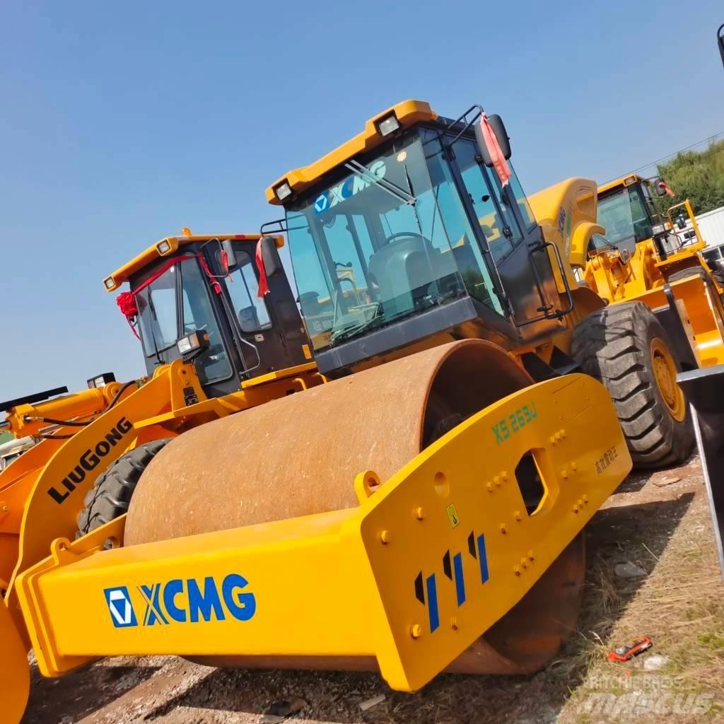 XCMG XS263J 單輪滾壓機