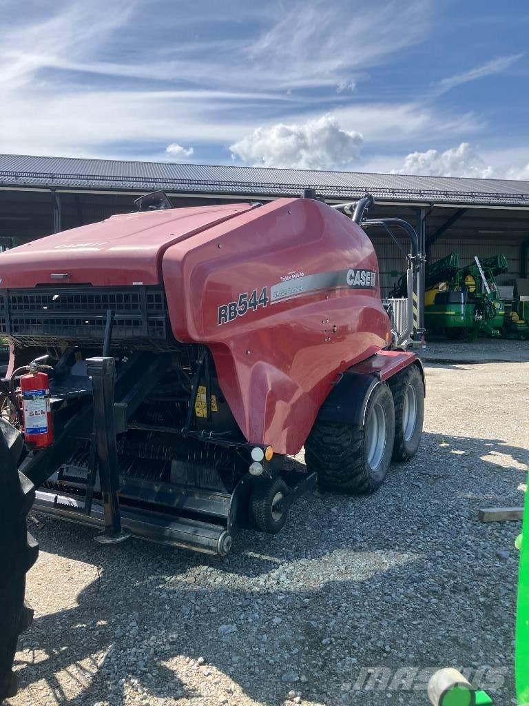 Case IH RB 544 圓型牧草打包機