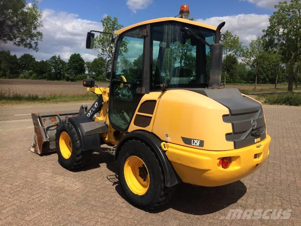 Volvo L 25 F 輪胎式裝載機