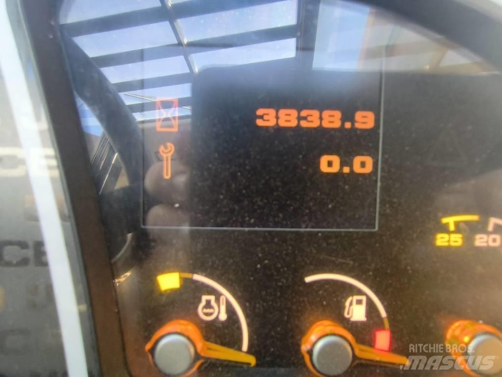 JCB 535-95 伸縮臂操作車