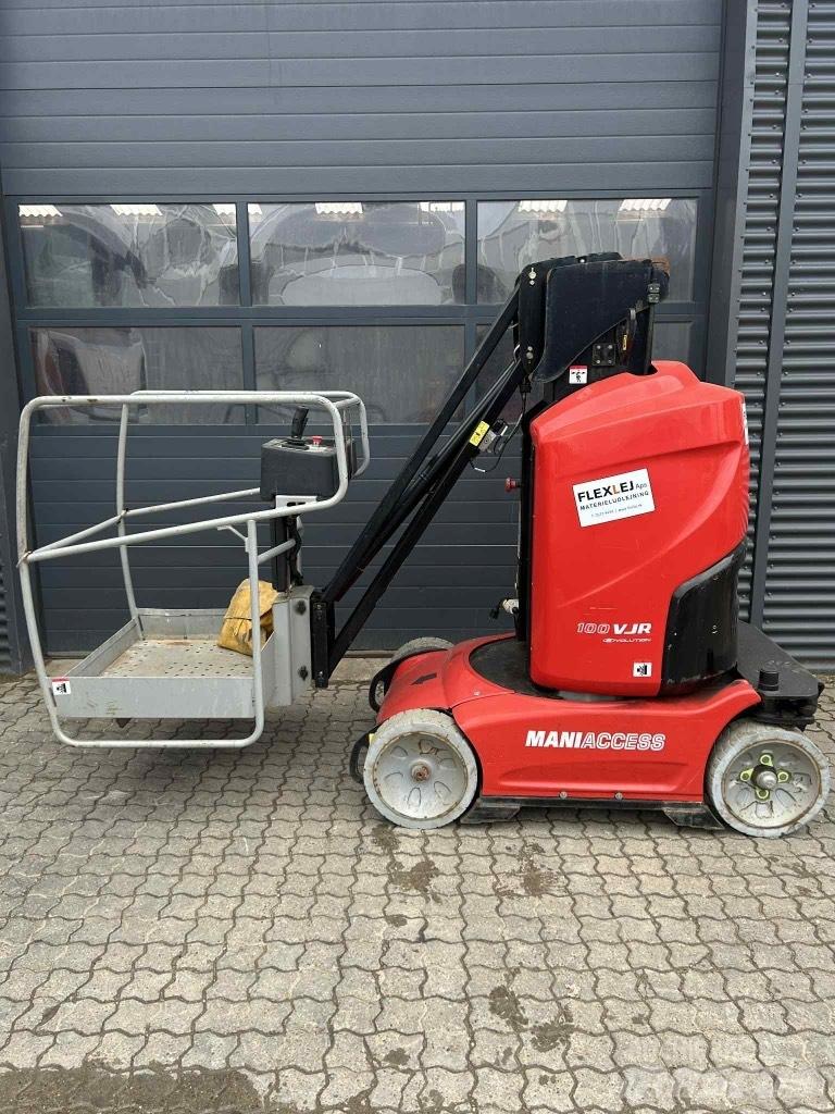 Manitou 100 VJR 垂直升降工作台