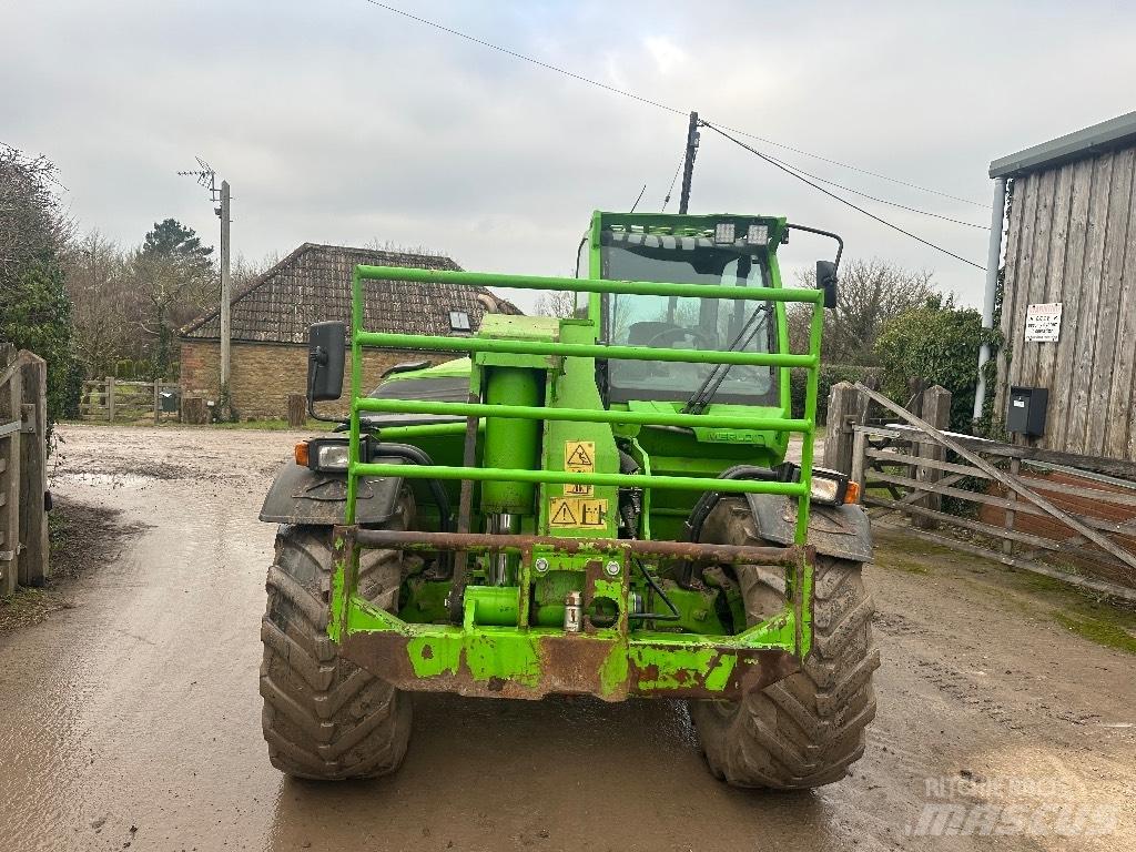 Merlo 42.7 伸縮臂操作車