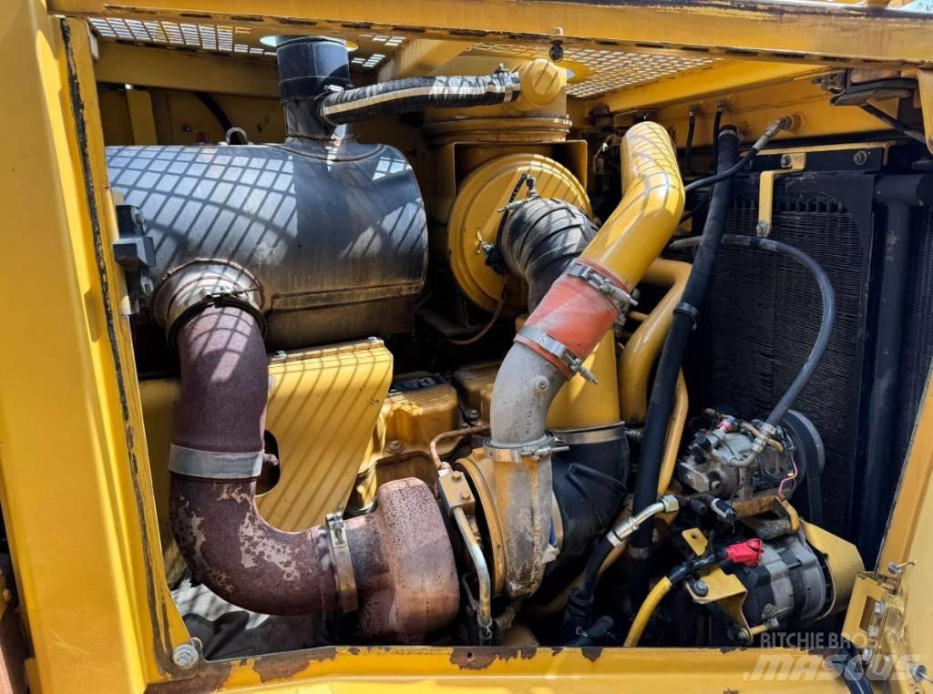 CAT D 8 T 履帶推土機