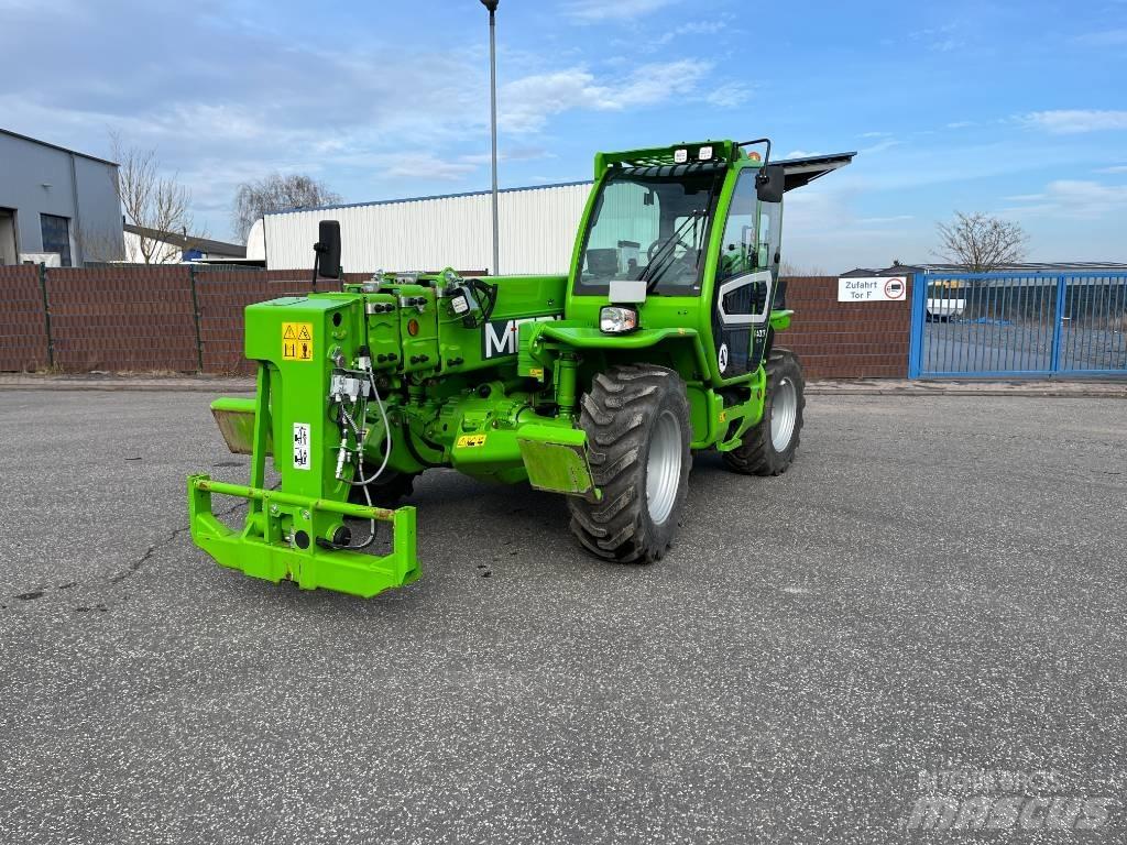 Merlo P40.17PLUS 伸縮臂操作車