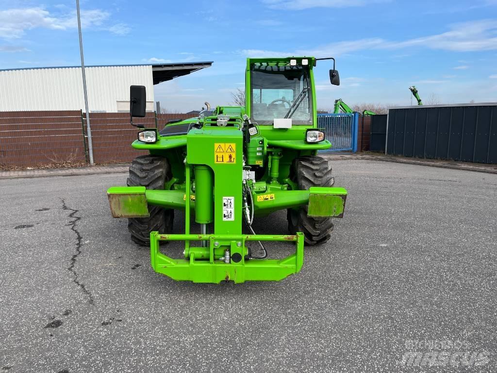 Merlo P40.17PLUS 伸縮臂操作車