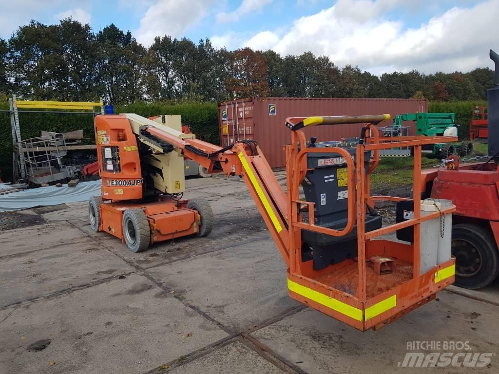 JLG E300 AJP 曲臂高空作業車
