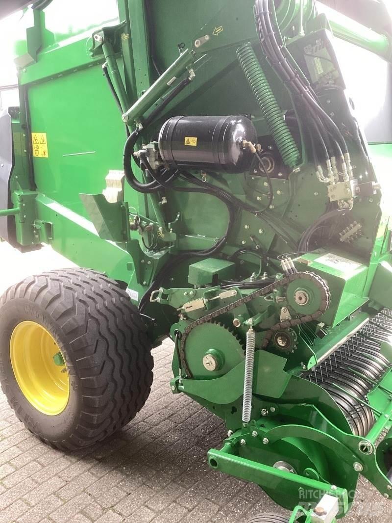 John Deere V461M 圓型牧草打包機